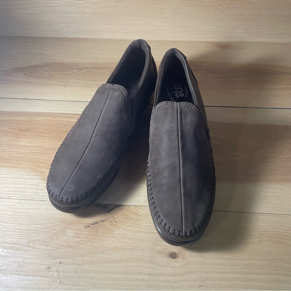 SAS Dream Slip On Loafer Comfort Women’s Size 8 Slim Suede